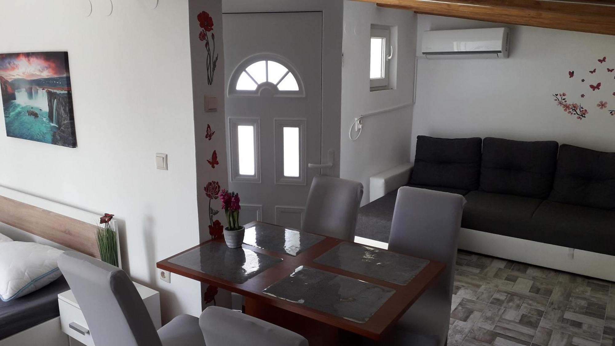 Apartments Miocic Razanac Exterior photo